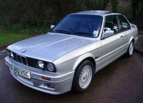 BMW E30 325i