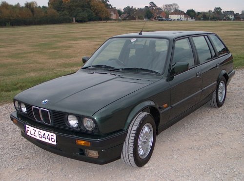 BMW E30 320i touring