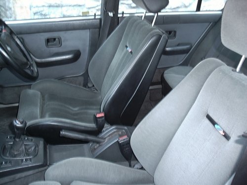 BMW E28 sports interior